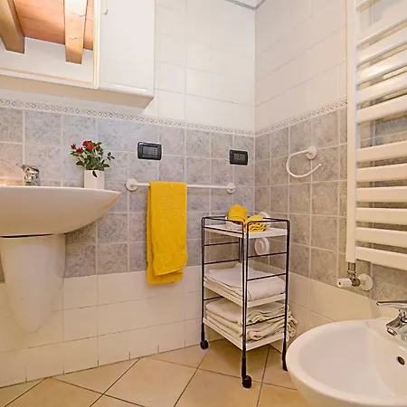 Appartamento Sleeps 4 Air Con Wifi *